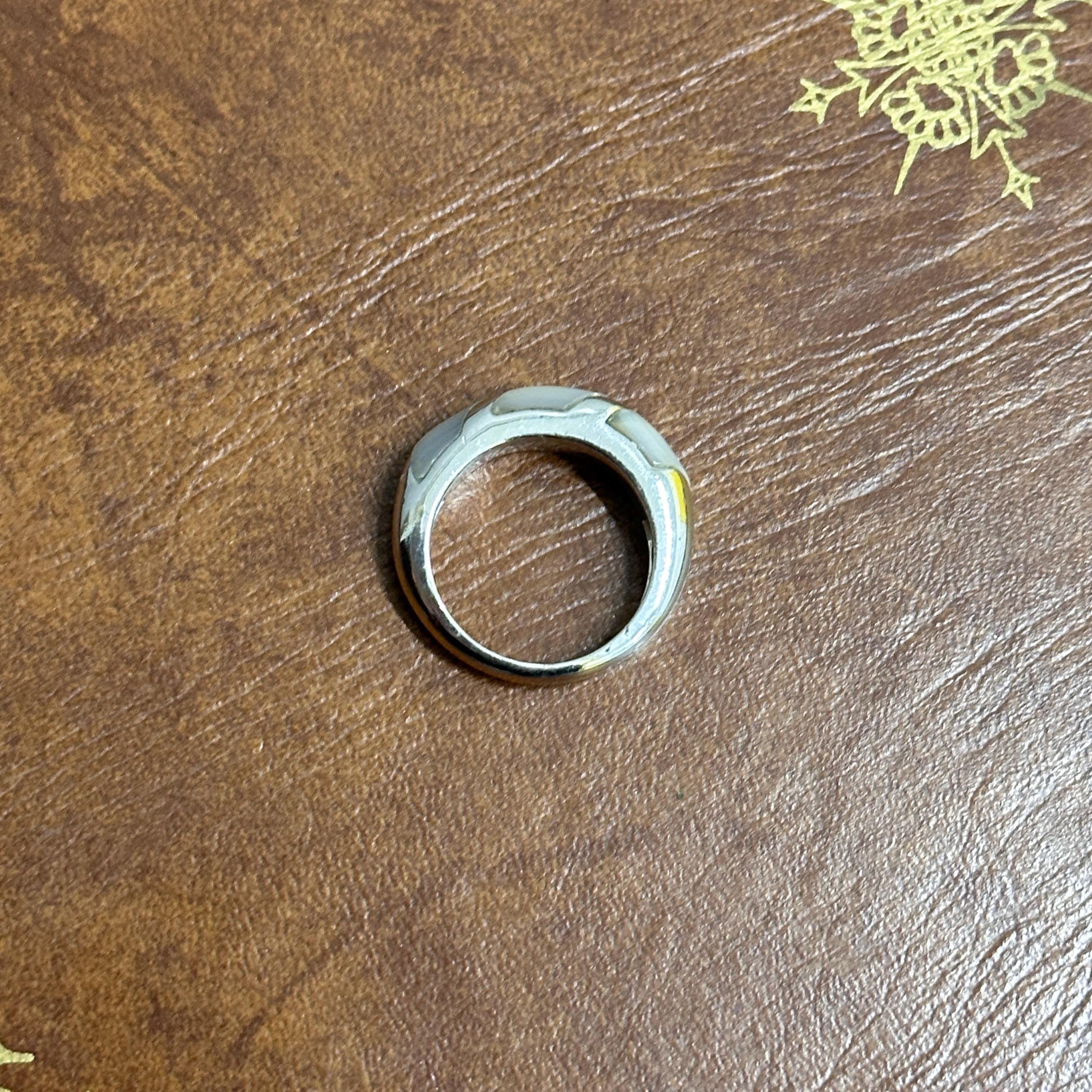 Vintage 925 Solid Silver Cream/White Gemstone Twist Ring - Size M 1/2