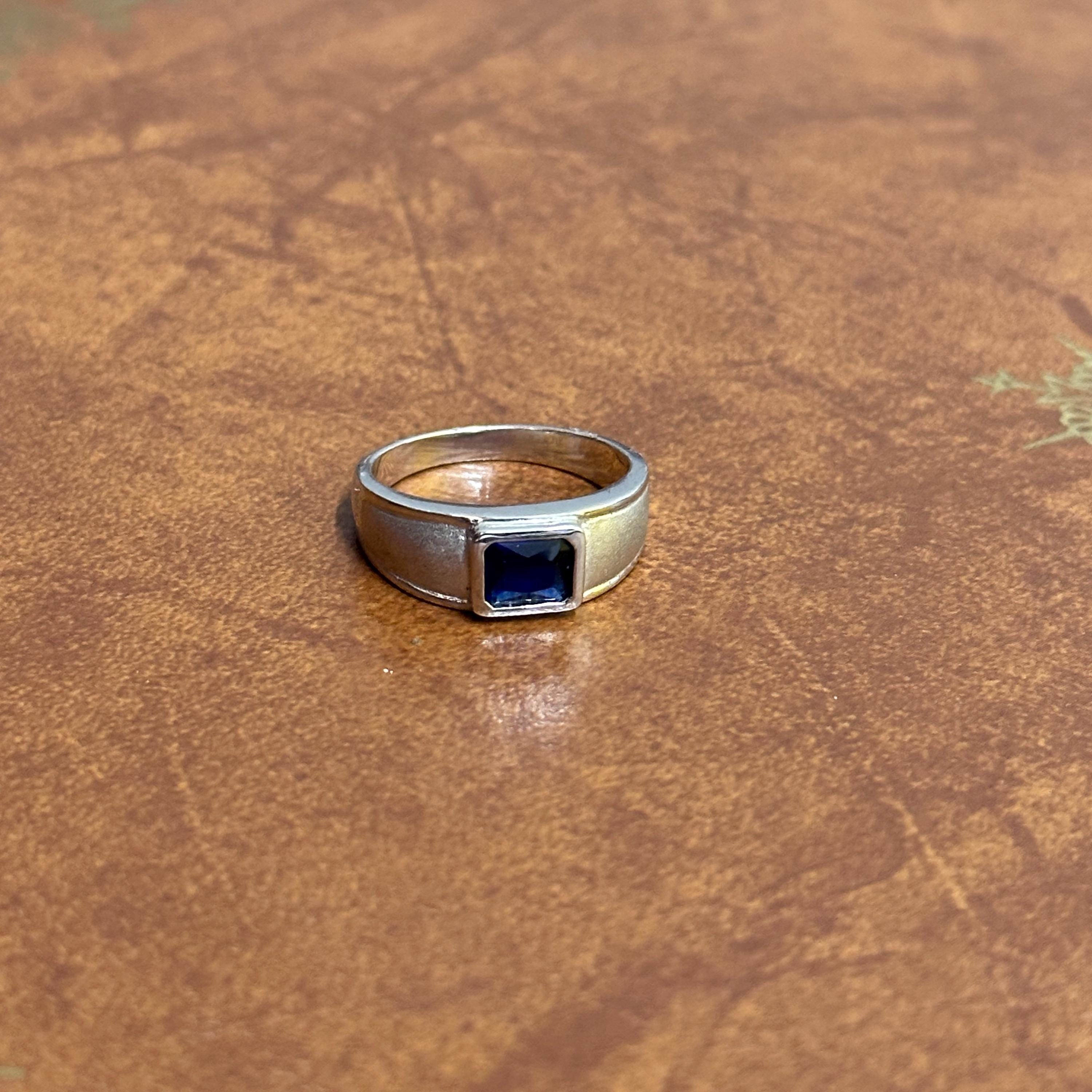 Vintage Classic Square 925 Solid Silver Deep Blue Gemstone Ring - Size O