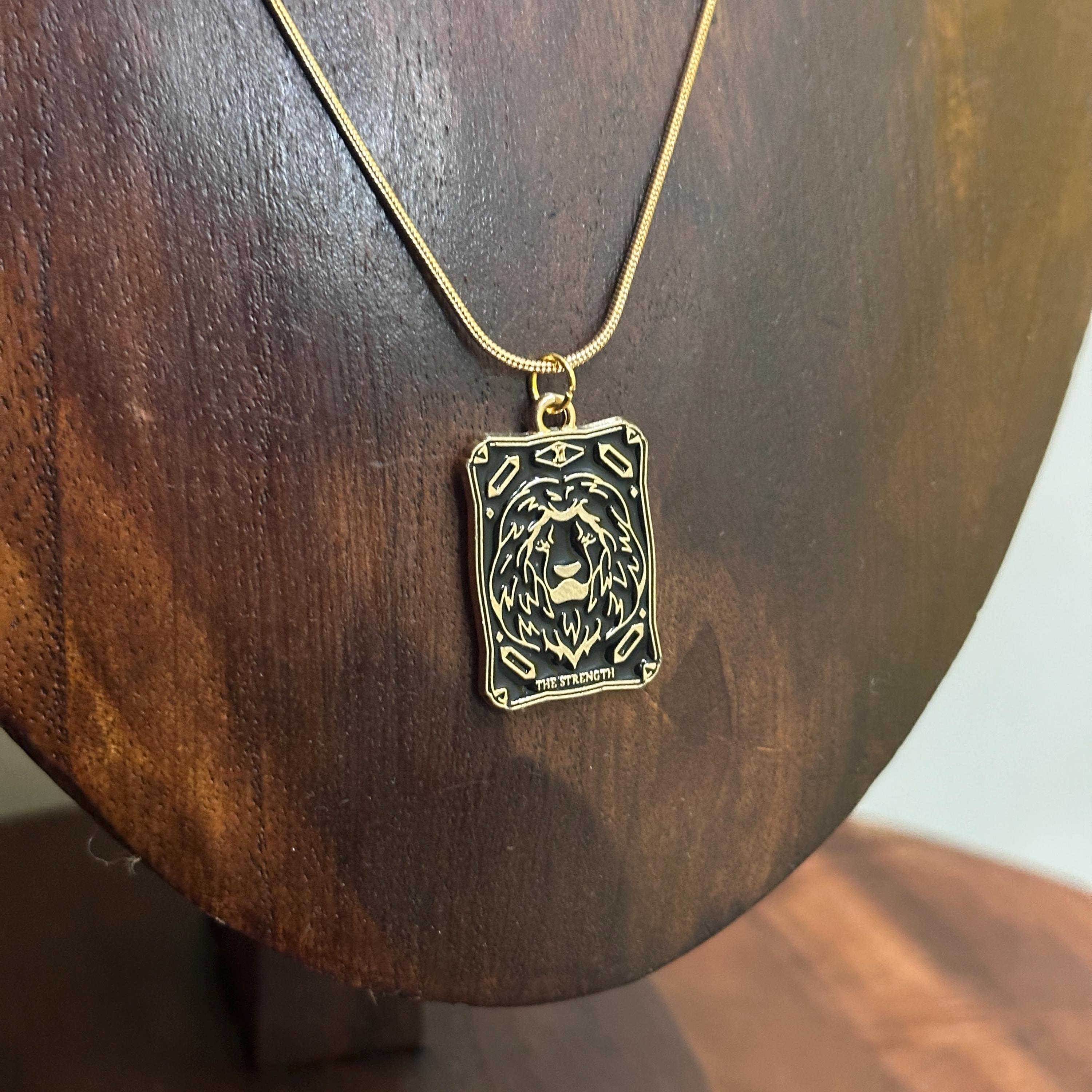 Retro The Strength Tarot Card Pendant Necklace Gold Tone Snake Chain Lucky Gift
