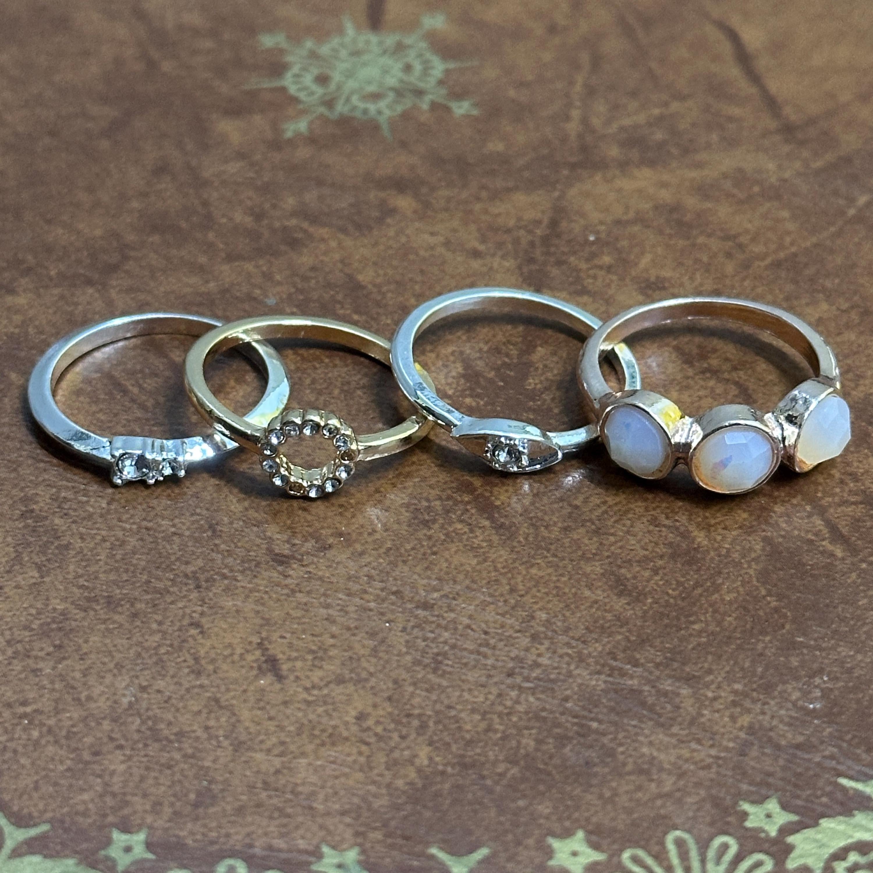 Vintage Classic Evening Silver/Gold Tone Ring Collection Stackable Ring Bundle 4 Pieces - Size S 1/2