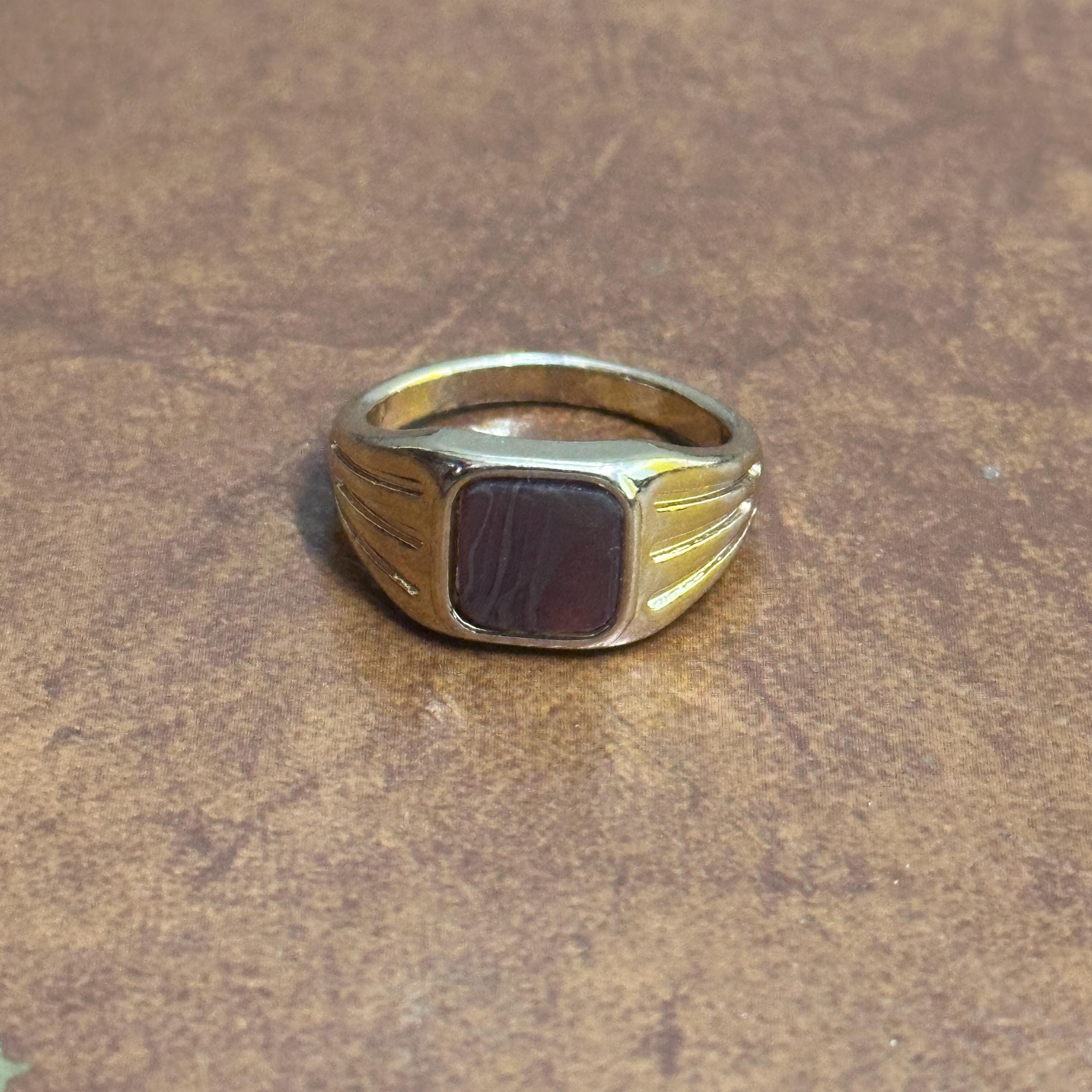 Vintage 80s Style Retro Gold Tone Ring Red/Brown Gemstone Ring  - Size R