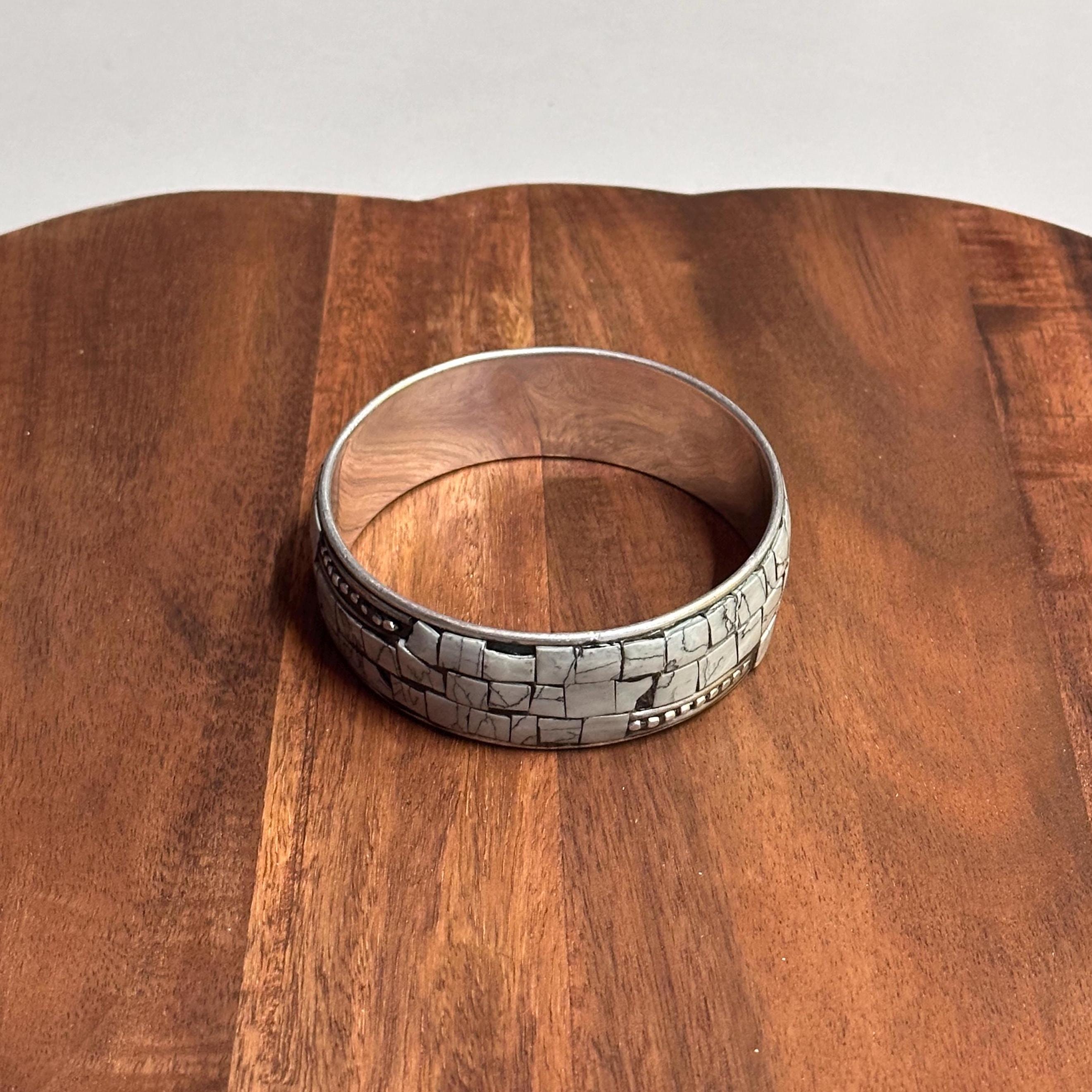Vintage Wall/Tile Patterned Grunge Punk Metal Bangle Bracelet Silver Grey