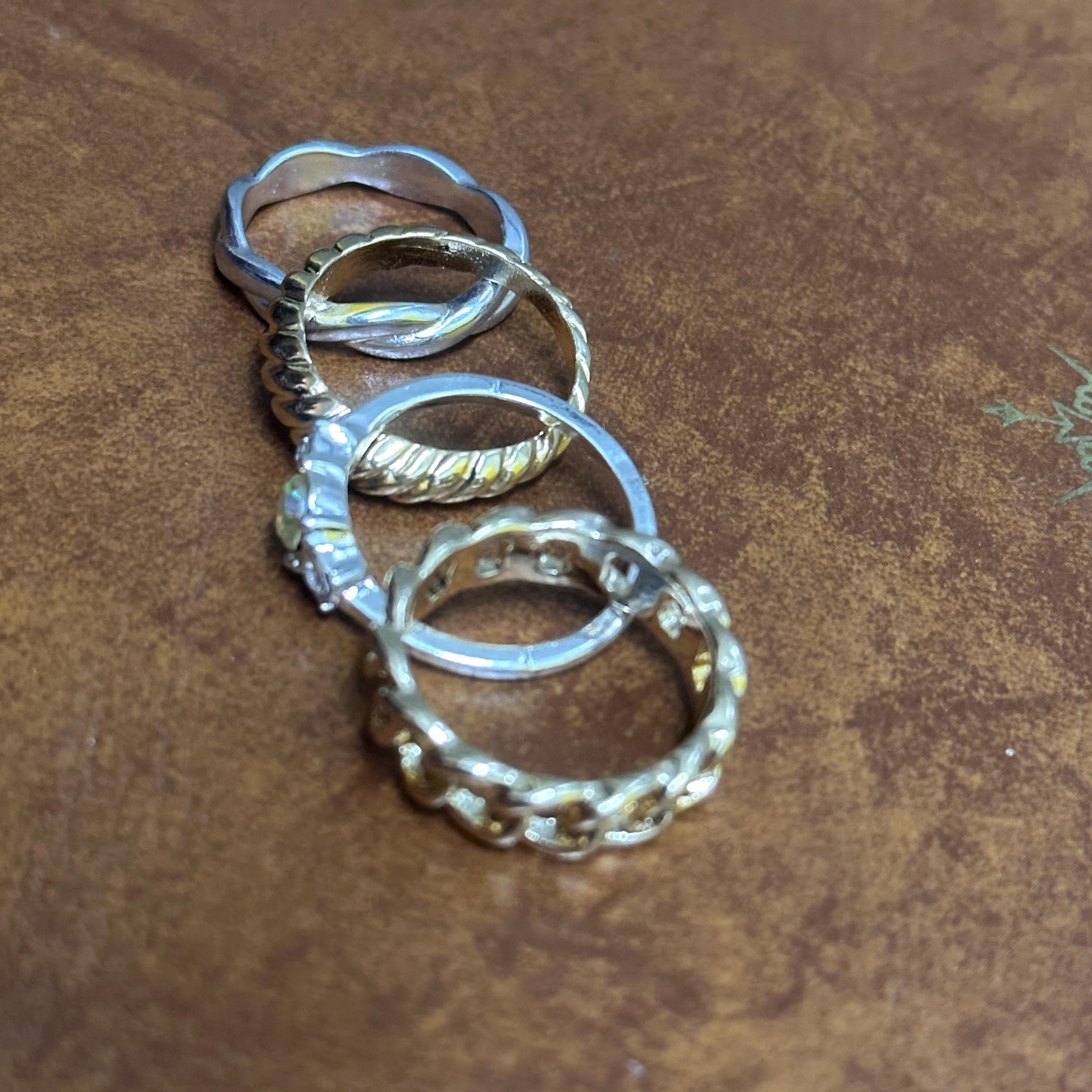 Vintage Classic Evening Stackable Ring Collection Silver/Gold Tone Ring Bundle 4 Pieces - Size S