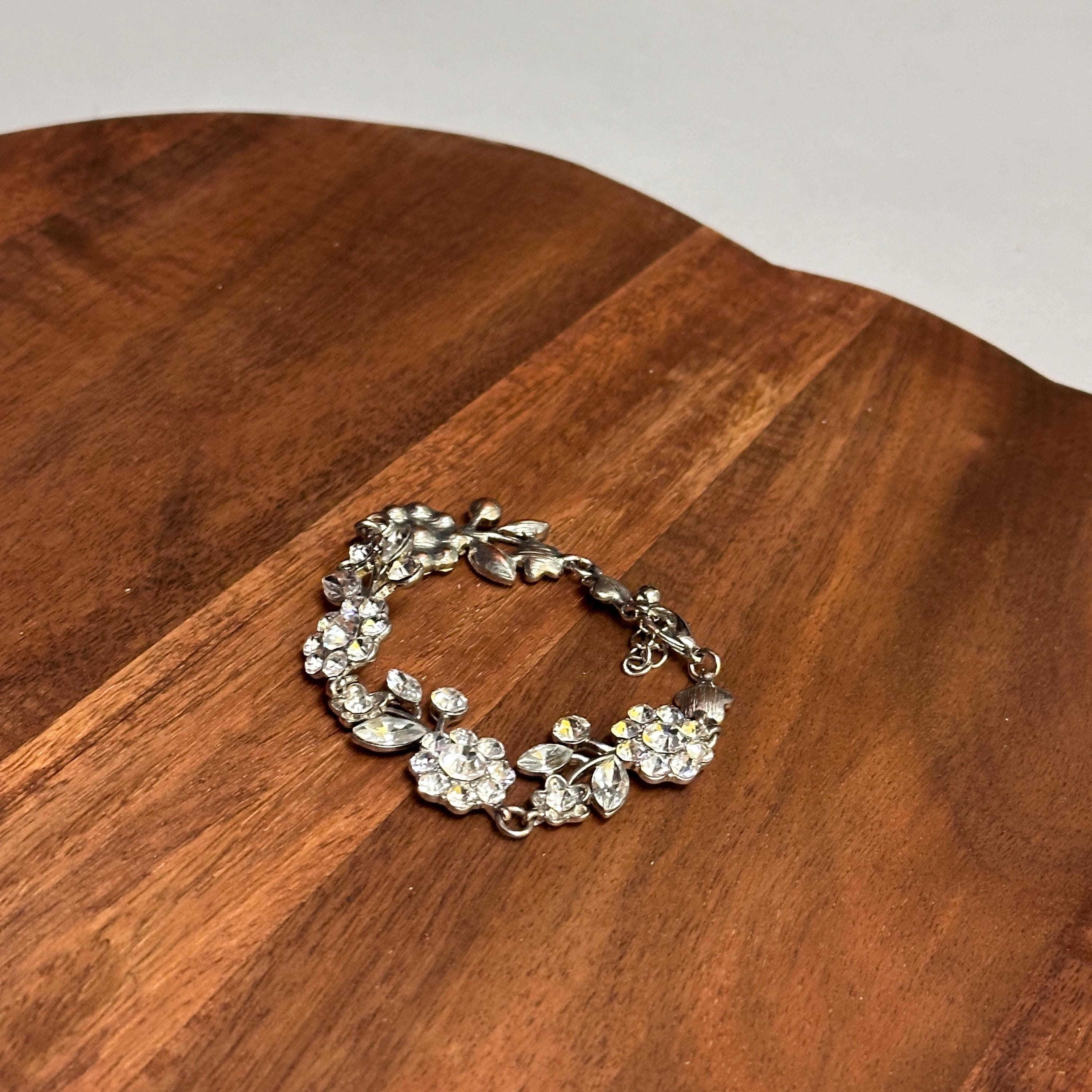 Vintage Floral Diamante Link Bracelet Silver Tone Unique Gift Costume Jewellery