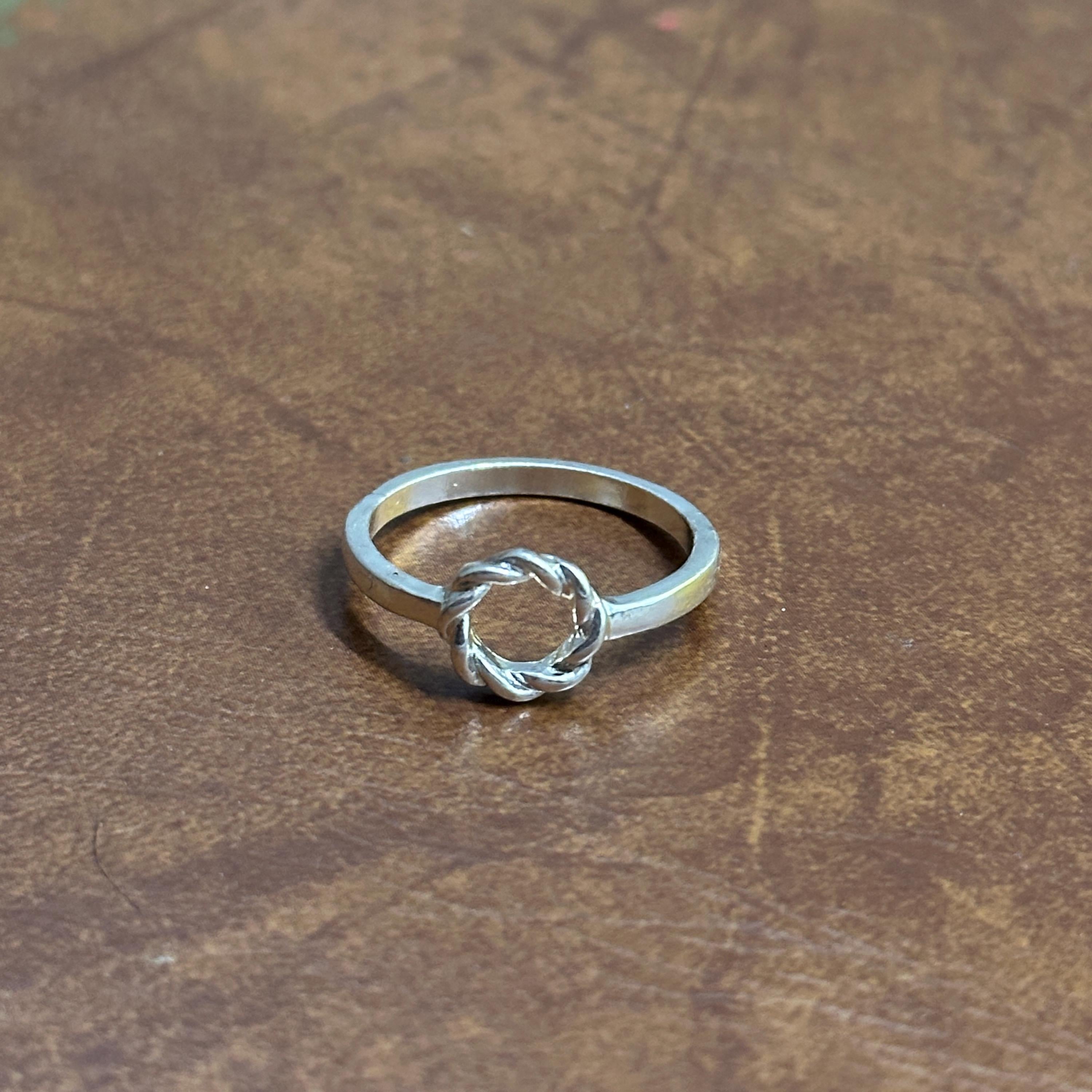 Vintage Unique Stackable Evening Ring Collection Silver/Gold Tone Ring Bundle 4 Pieces - Size S - S