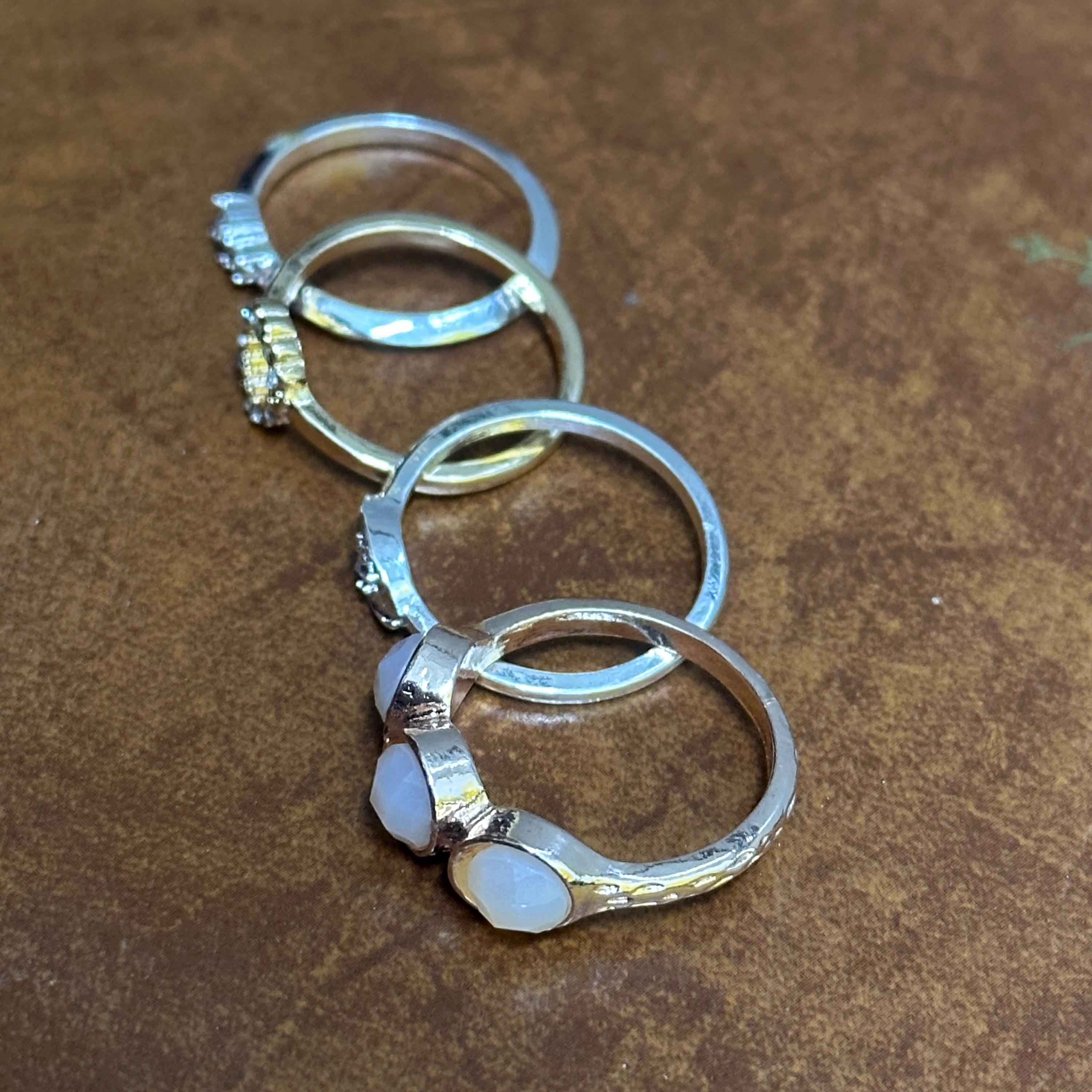Vintage Classic Evening Silver/Gold Tone Ring Collection Stackable Ring Bundle 4 Pieces - Size S 1/2