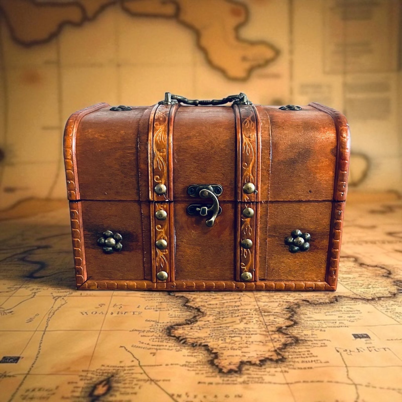 Vintage Style Medium Wooden Treasure Chest Trinket Jewellery Smoking Cigar Box Gift