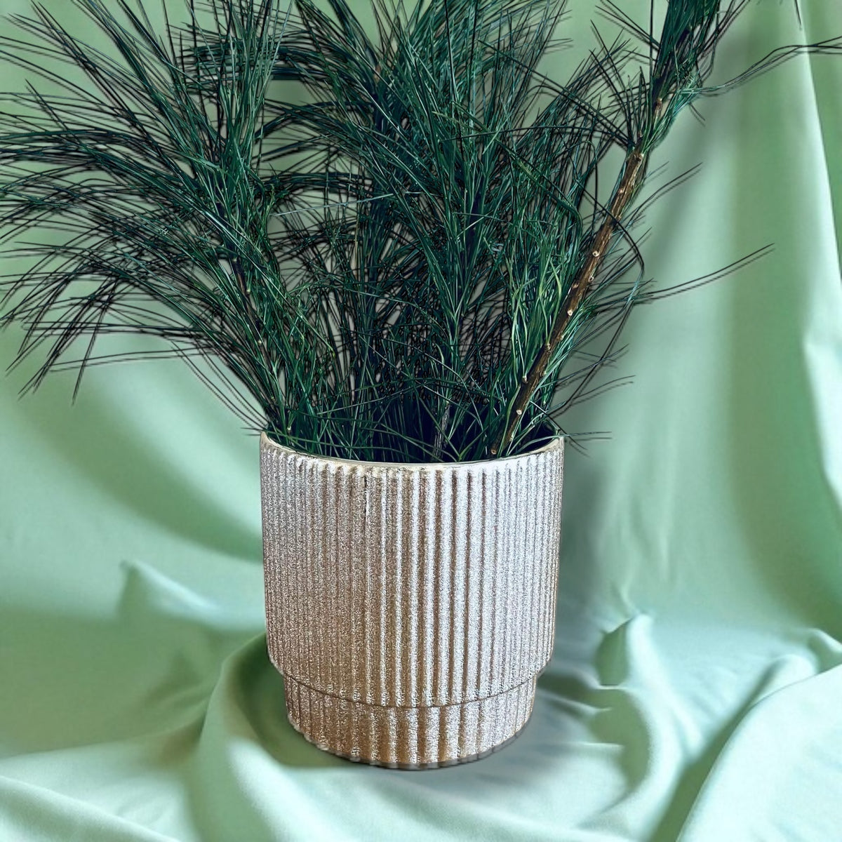 Metallic Gold Retro Planter Ribbed Plant Pot Unique Homeware Gift 11cm
