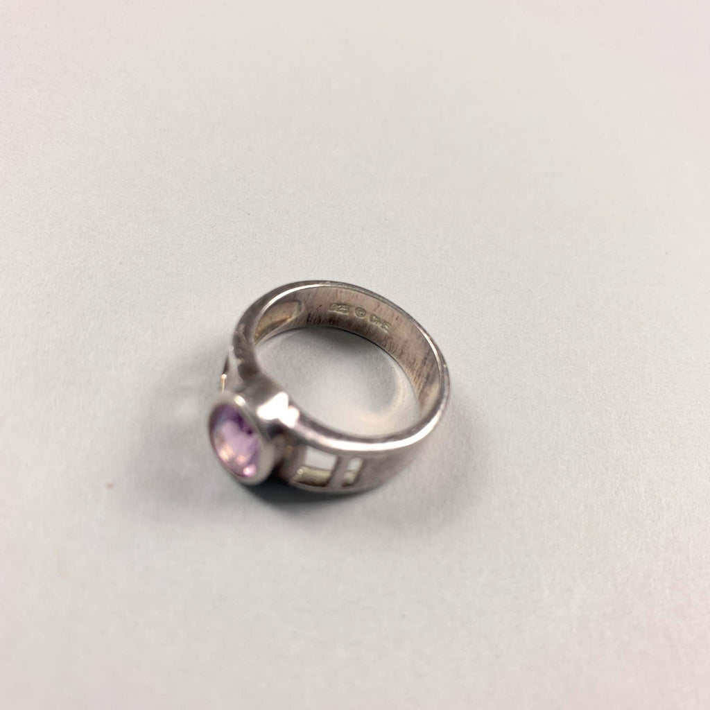 Vintage 925 Silver Ring With Purple Stone Size M