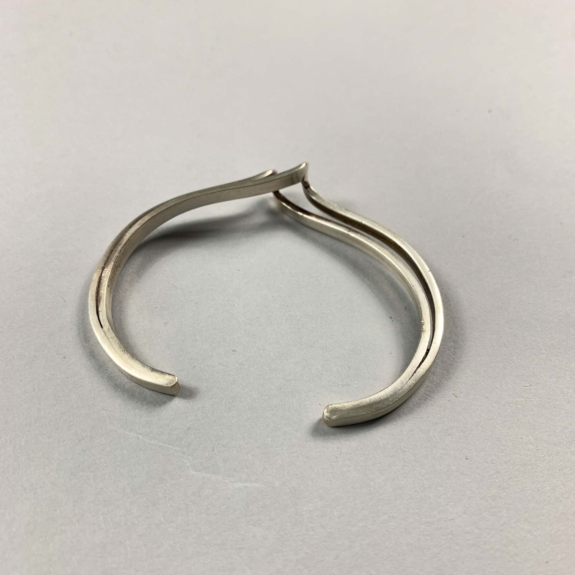 Vintage 925 Sterling Silver Wave Modernist Split Band Cuff Bangle