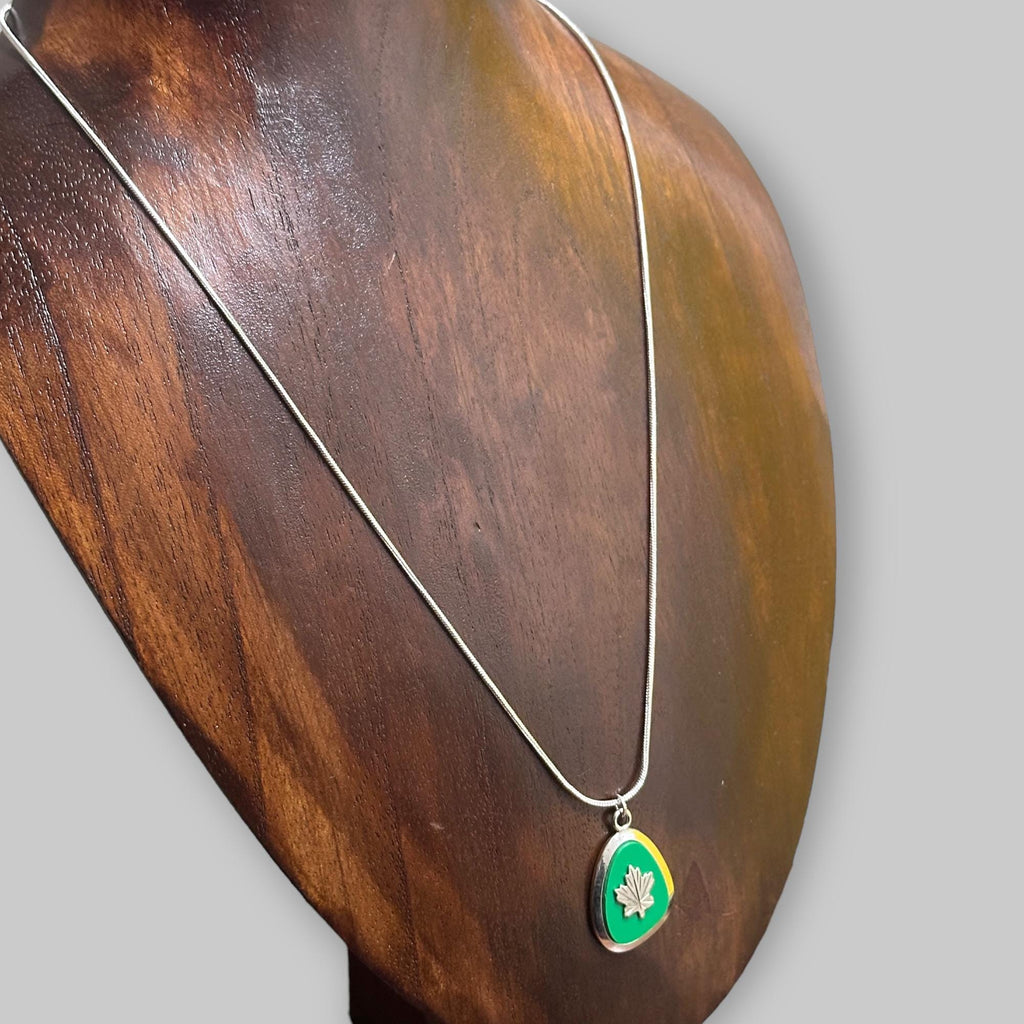 Vintage Green Maple Leaf Pendant Necklace Silver Tone Unique Gift Unisex