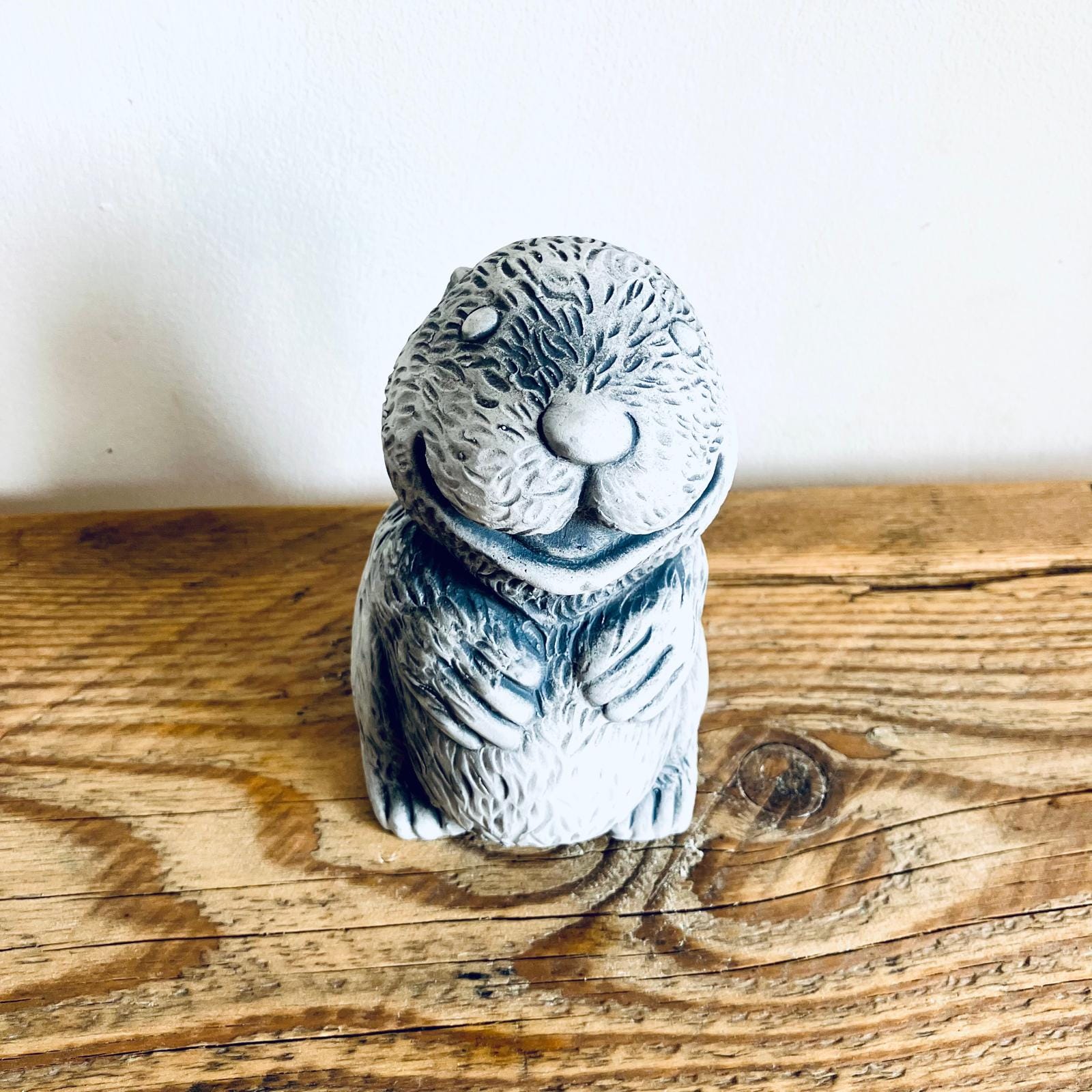 Novelty Garden Laughing Beaver Statue Ornament Statue Black/Grey Gardener&#39;s Gift 13cm