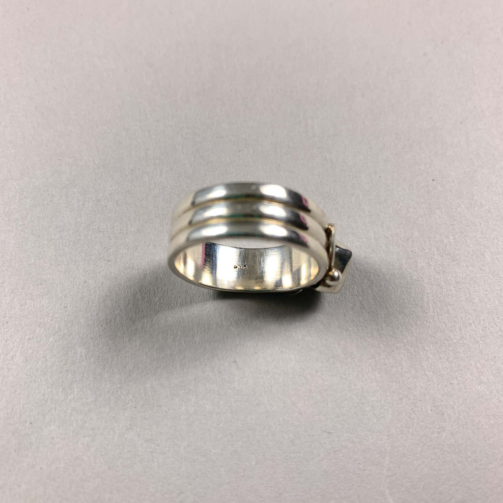 Vintage 925 Sterling Silver Band Ring with Green Stone Size O