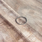 Vintage Minimalist Stackable 925 Silver Swirl Ring - Size O