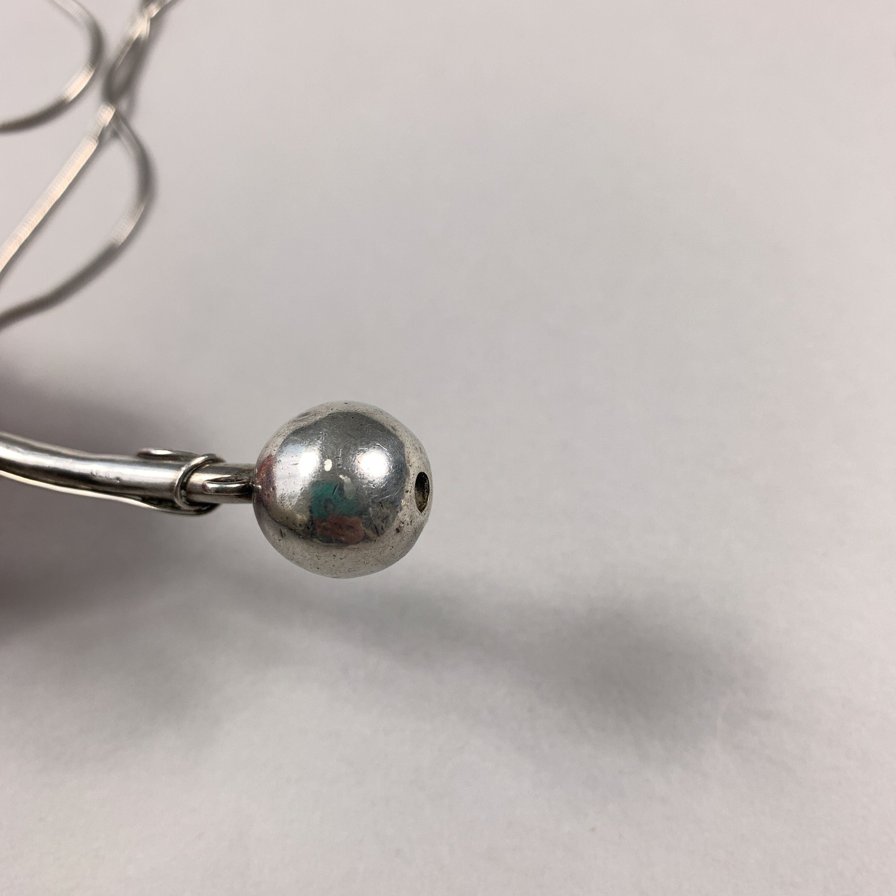 Vintage Unique Feather & Ball 925 Sterling Silver Long Garnet Pendant Necklace Boho Hippie Lucky Tri