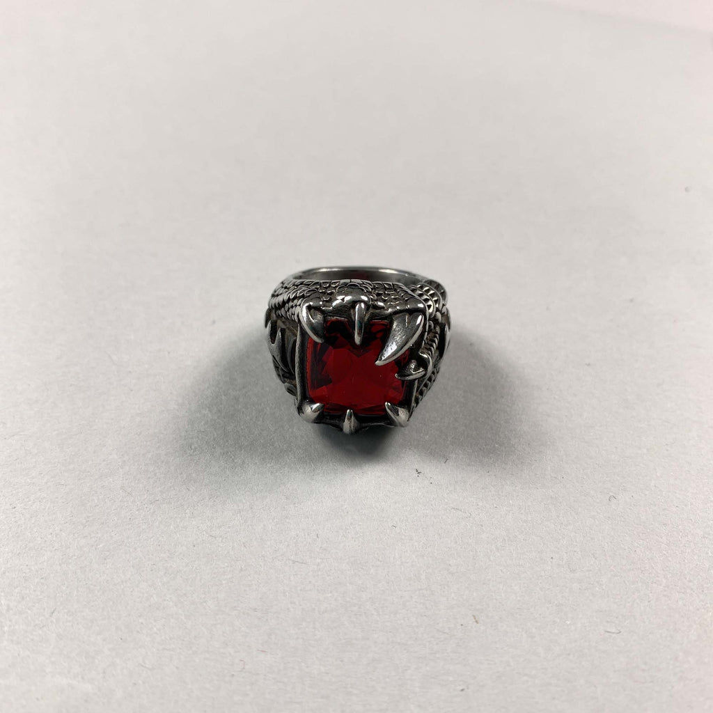 Vintage Chunky Costume Gothic Red Gemstone Ring - size N
