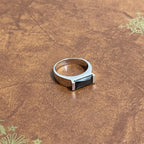Vintage Modernist 925 Solid Silver Square Black Gemstone Ring - Size M